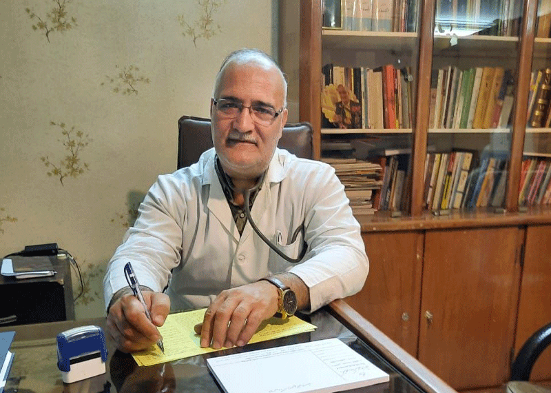 پزشک و فعال حوزه طب ایرانی اسلامی دکتر محمدرضا کریمی فرزقی